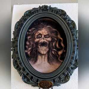 Disney Haunted Mansion Ghost Ghoul Old Woman Wall Portrait Spooky Decor